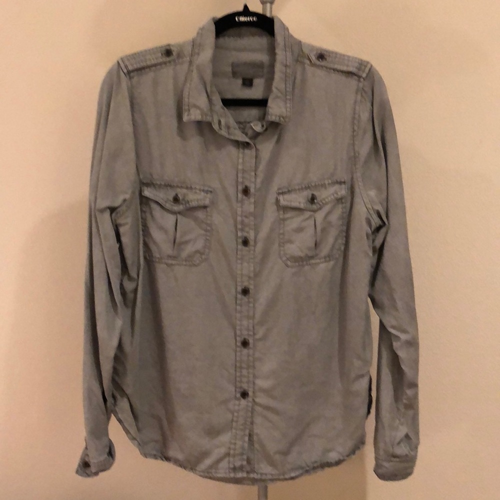 Women’s Long sleeve button down shirt